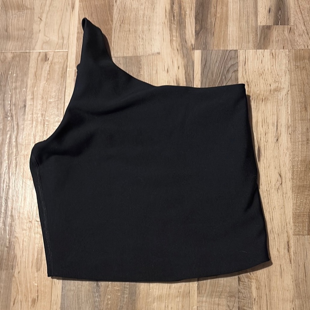 Elegant Black One-Shoulder Crop Top